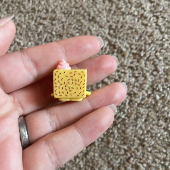 SHOPKINS! Lammy Lamington! - Picture 3 of 4